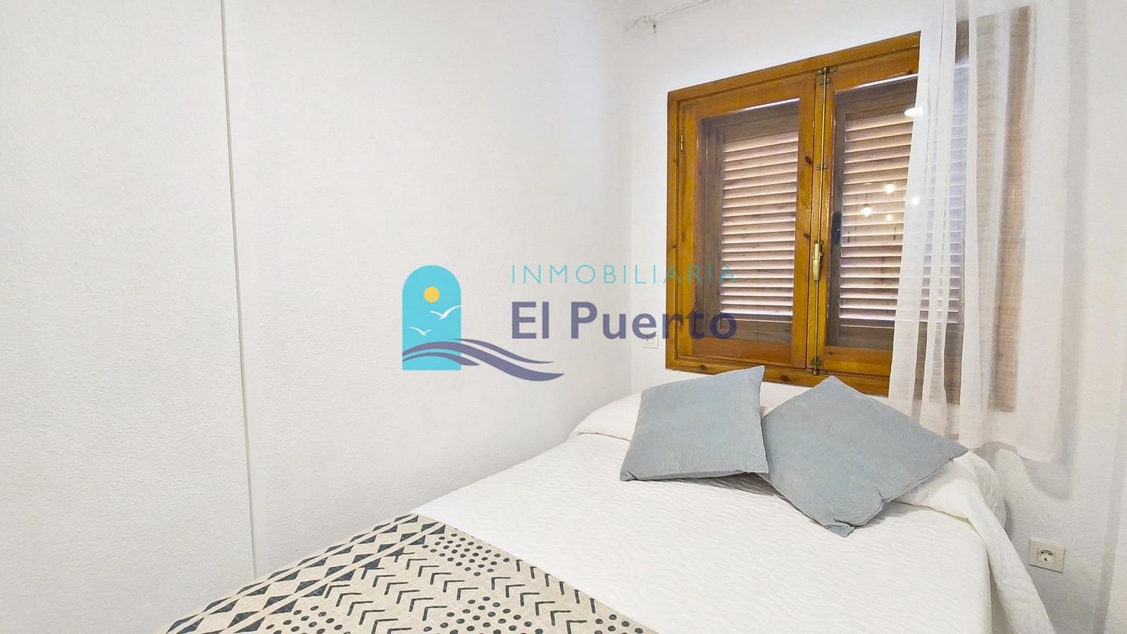 Ático de 2 habitaciones en Alamillo en venta con piscina - 216.900 € (Ref: 9770723)