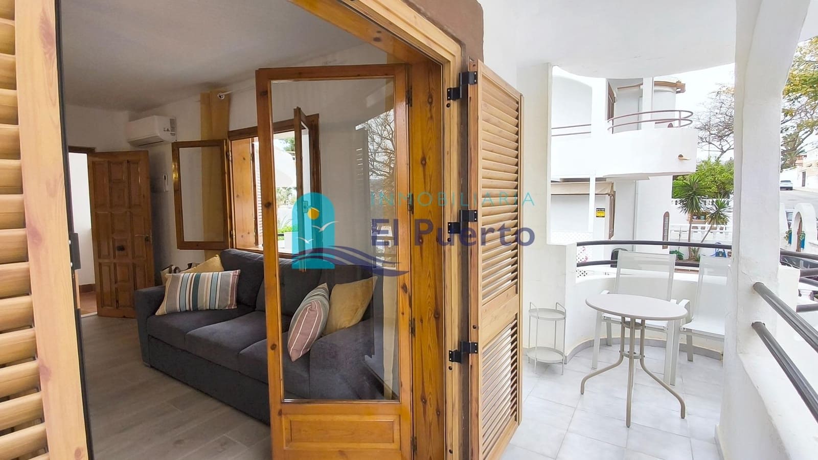 Ático de 2 habitaciones en Alamillo en venta con piscina - 216.900 € (Ref: 9770723)