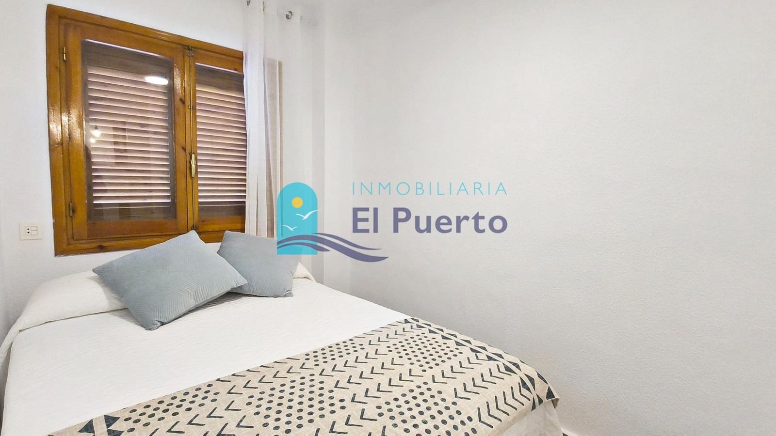 Ático de 2 habitaciones en Alamillo en venta con piscina - 216.900 € (Ref: 9770723)