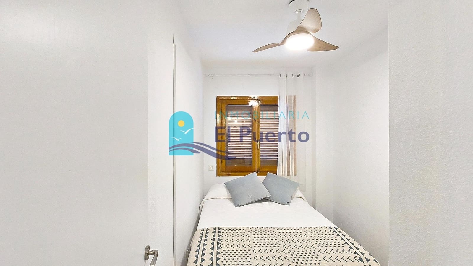 Ático de 2 habitaciones en Alamillo en venta con piscina - 216.900 € (Ref: 9770723)