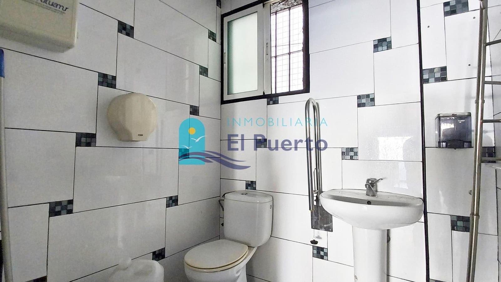 Komercyjne na sprzedaż w Puerto de Mazarron - 84 900 € (Ref: 9812211)