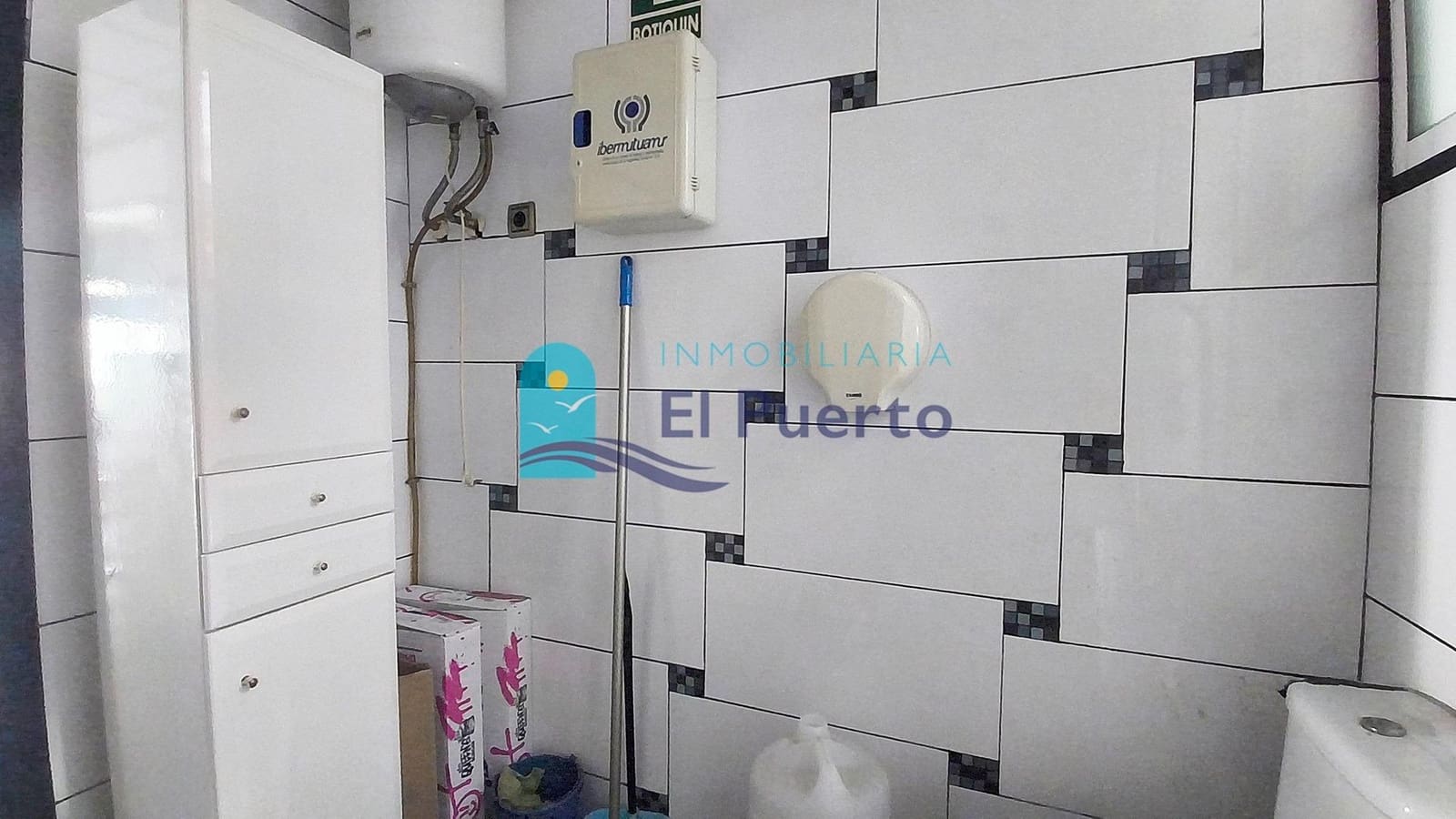 Komercyjne na sprzedaż w Puerto de Mazarron - 84 900 € (Ref: 9812211)