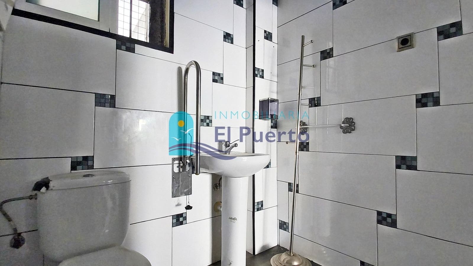 Komercyjne na sprzedaż w Puerto de Mazarron - 84 900 € (Ref: 9812211)