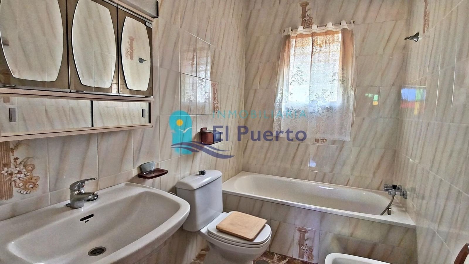 4 bedroom Villa for sale in Puerto de Mazarron with garage - € 420,000 (Ref: 9818315)