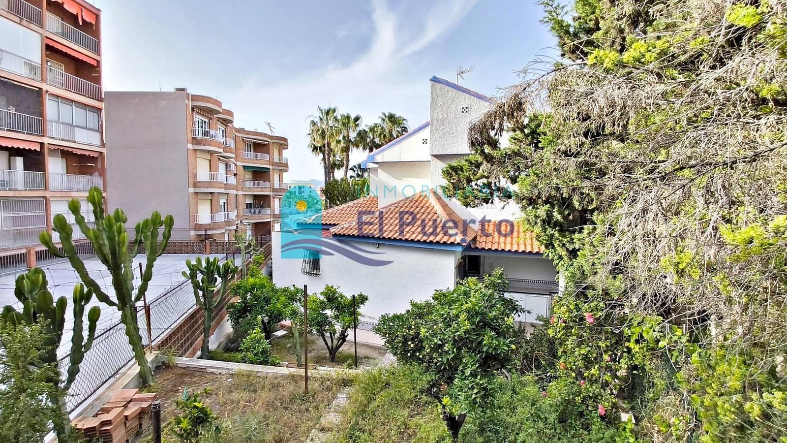 4 bedroom Villa for sale in Puerto de Mazarron with garage - € 420,000 (Ref: 9818315)