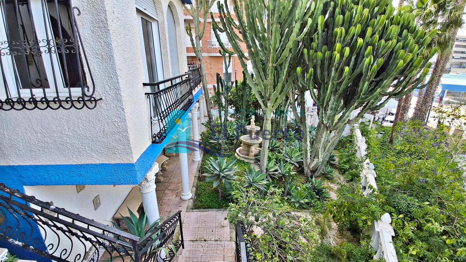 4 bedroom Villa for sale in Puerto de Mazarron with garage - € 420,000 (Ref: 9818315)
