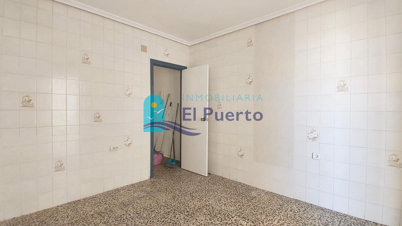 3 bedroom Flat for sale in Puerto de Mazarron - € 116,000 (Ref: 9825354)