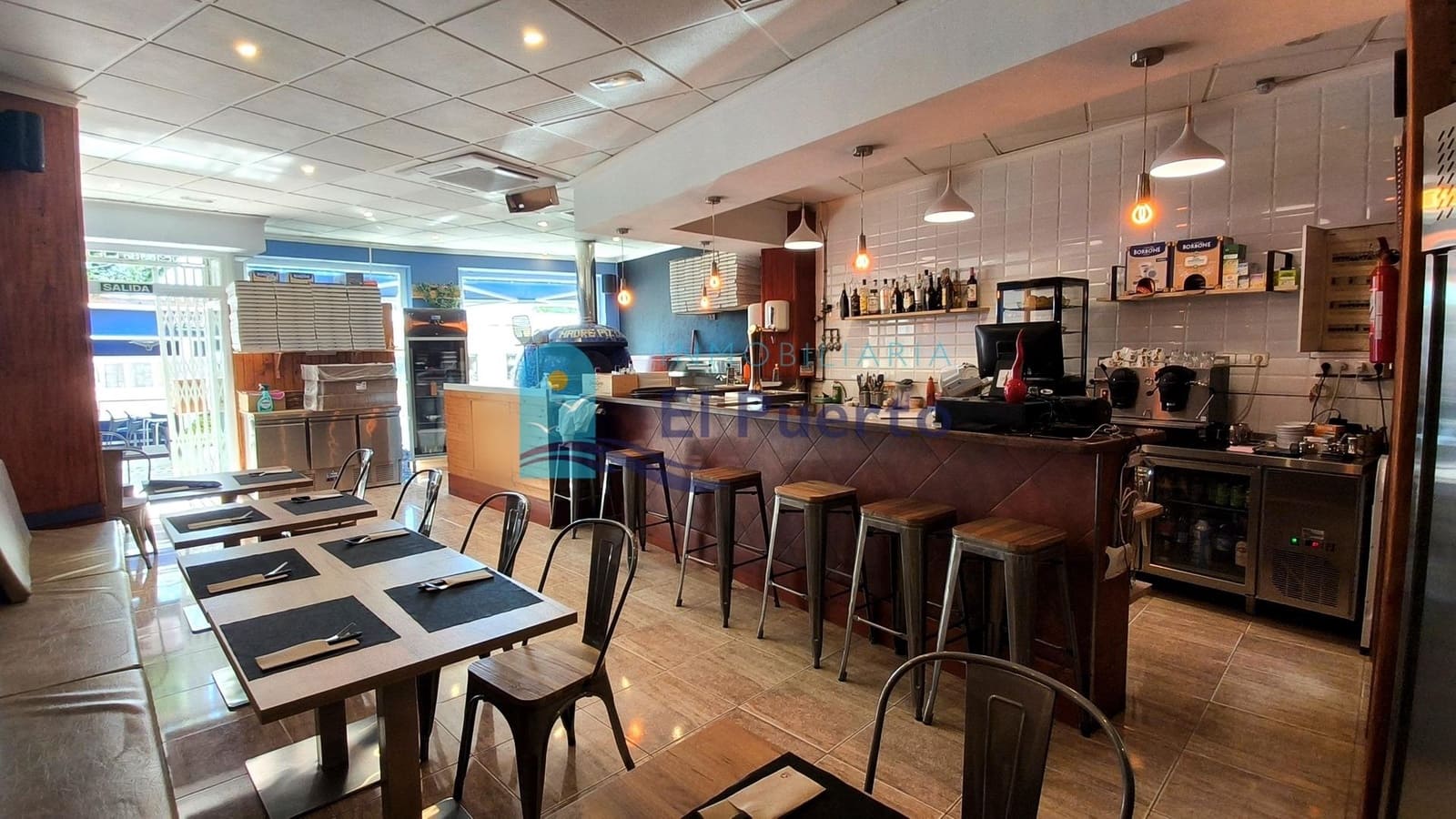 Commercieel te koop in Puerto de Mazarron - € 106.000 (Ref: 9831620)