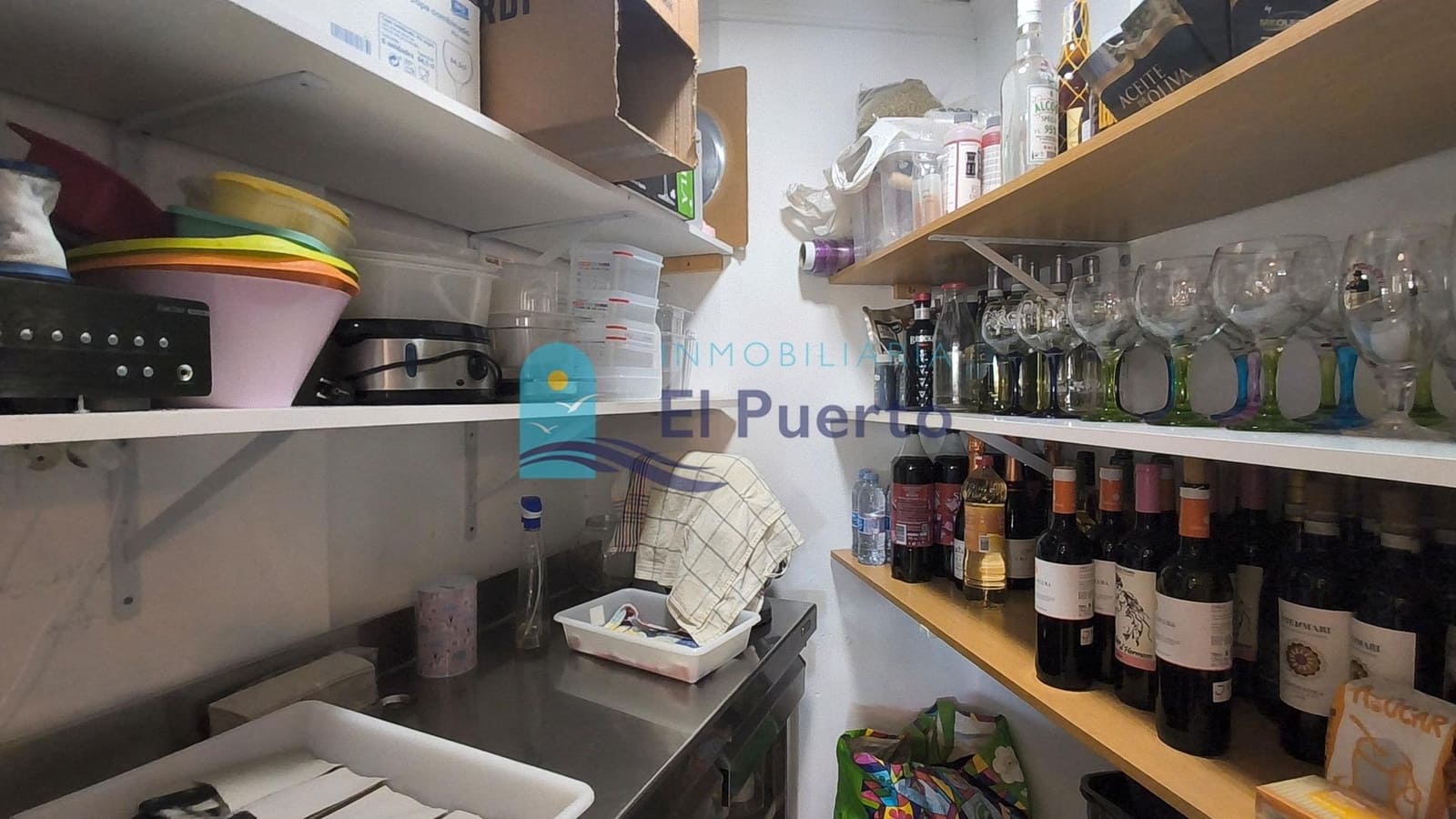 Commercieel te koop in Puerto de Mazarron - € 106.000 (Ref: 9831620)