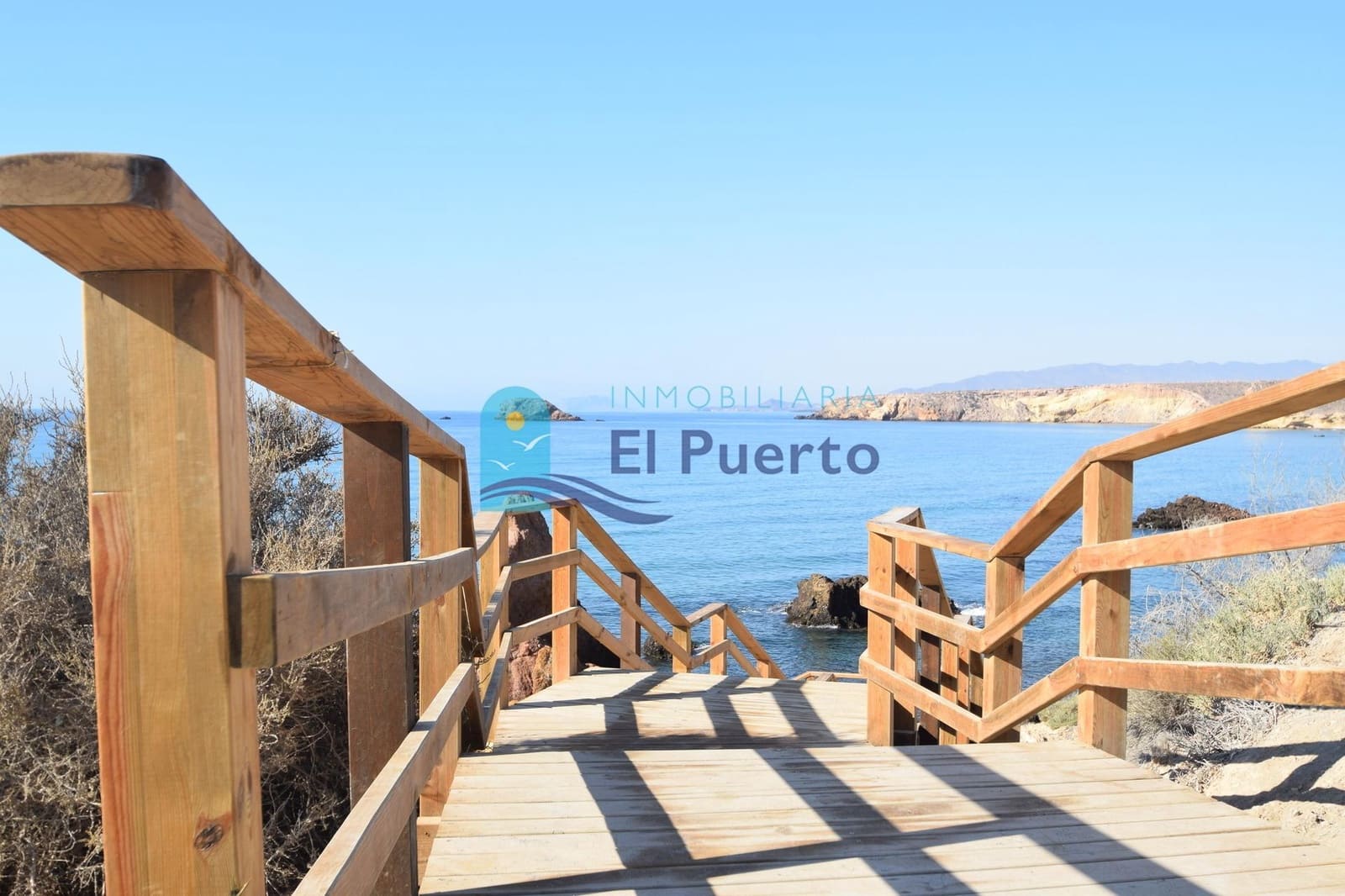 Commercieel te koop in Puerto de Mazarron - € 106.000 (Ref: 9831620)