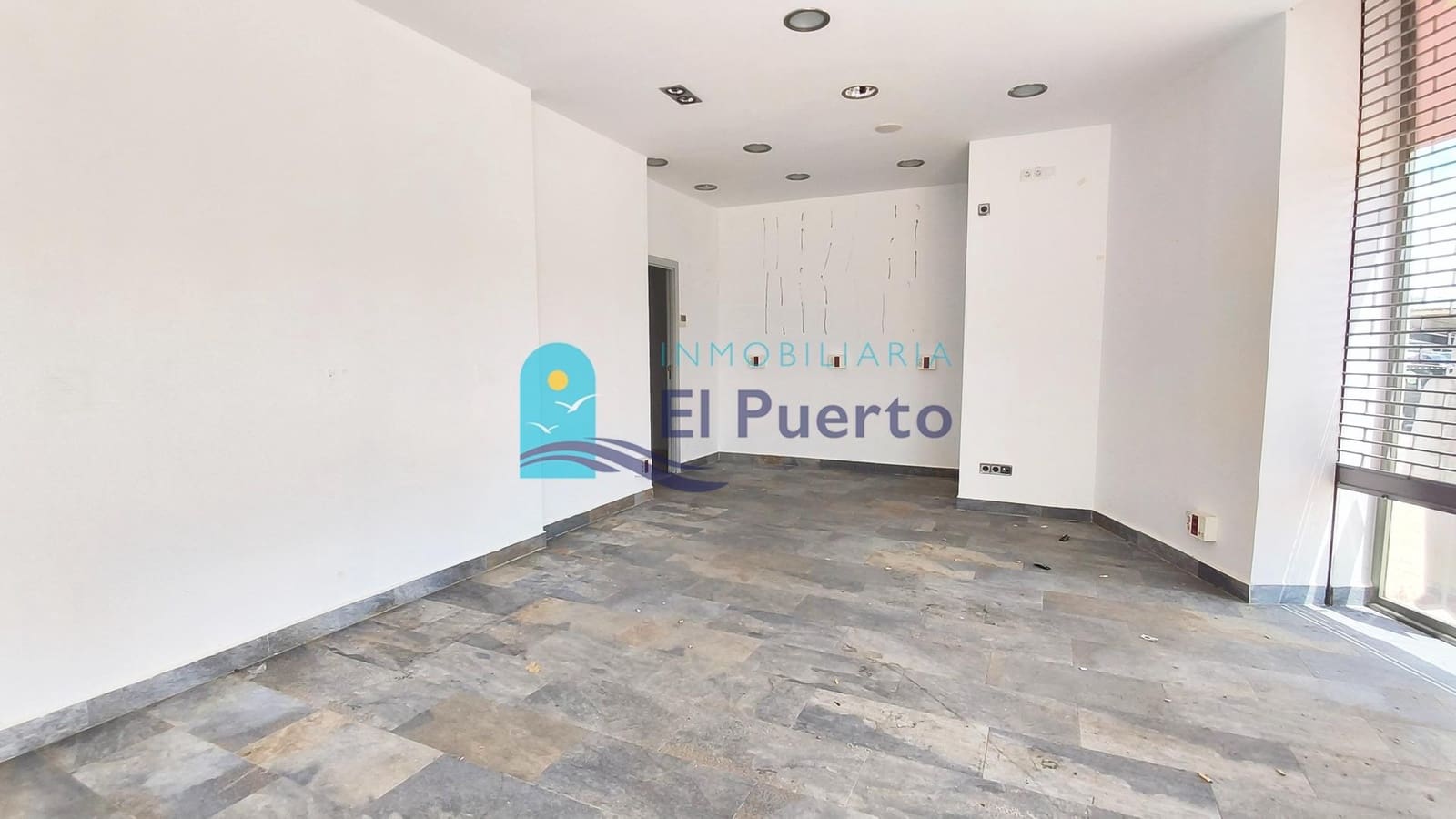 3 soveværelse Erhverv til salg i Puerto de Mazarron - € 144.000 (Ref: 9860202)