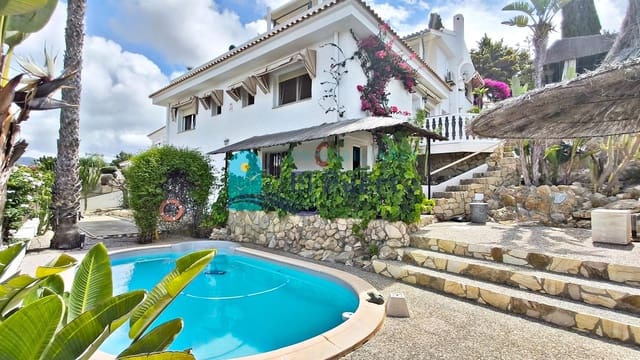 5 makuuhuone Huvila myytävänä paikassa Isla Plana, Cartagena mukana uima-altaan 
autotalli - 834 000 € (Ref: 9867093)