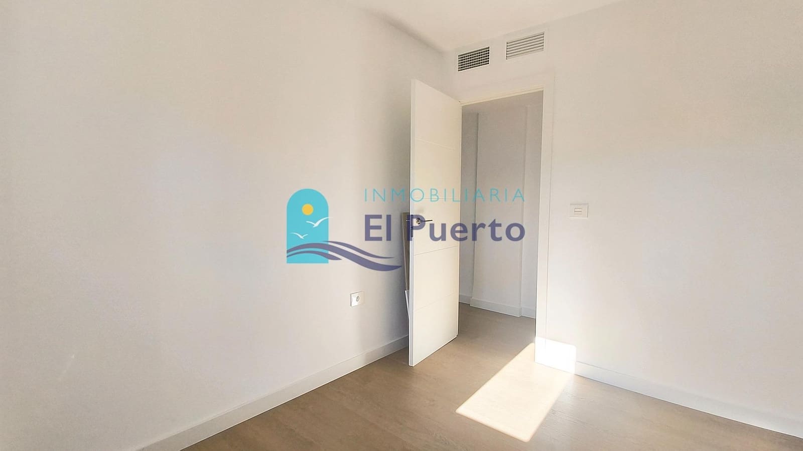 2 slaapkamer Appartement te koop in Puerto de Mazarron met zwembad - € 125.000 (Ref: 9868677)