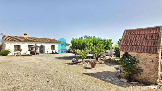 4 soveværelse Finca/Landehus til salg i Totana med swimmingpool - € 350.000 (Ref: 9942604)