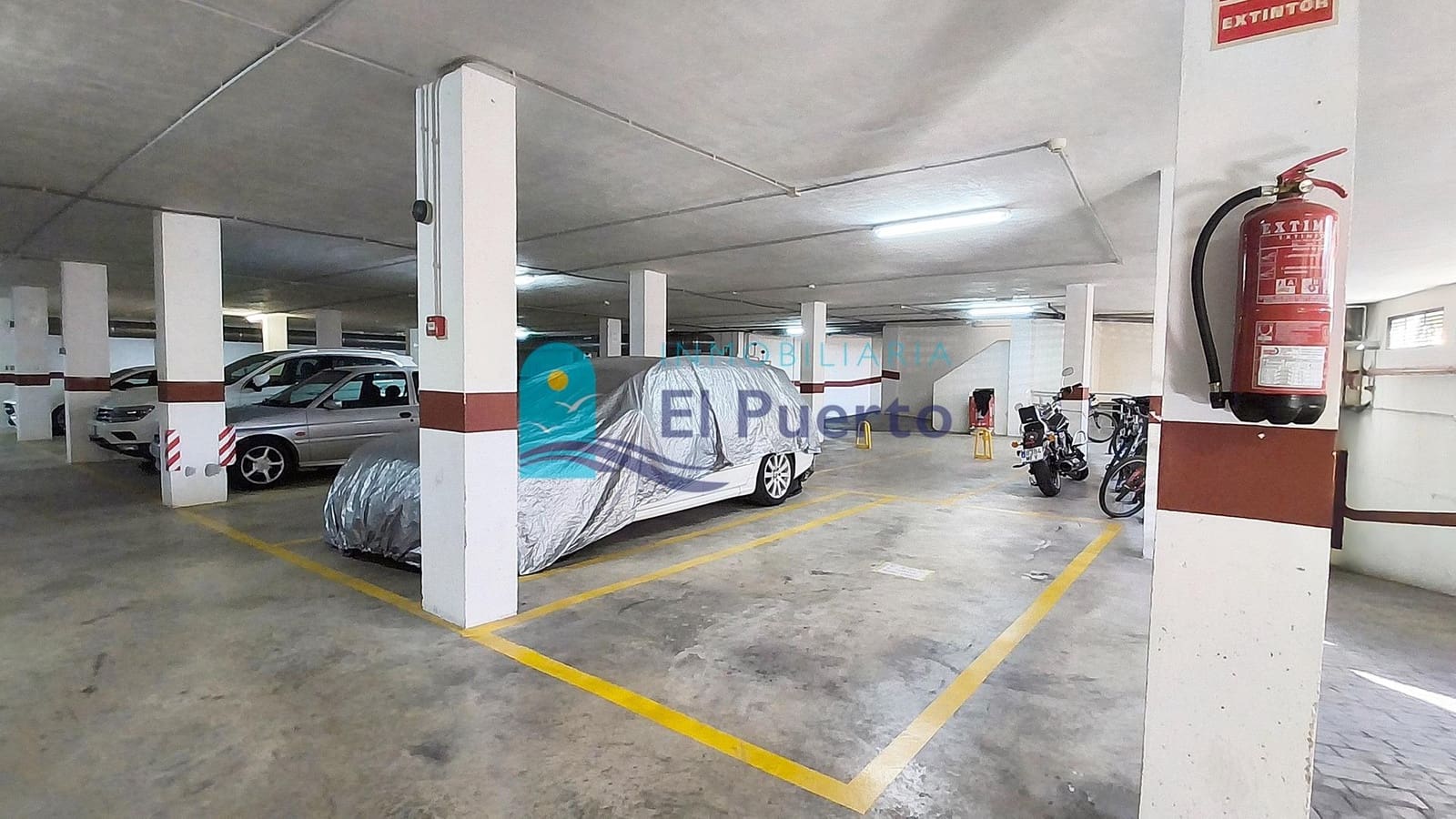 Garage te koop in Puerto de Mazarron - € 12.000 (Ref: 9949881)