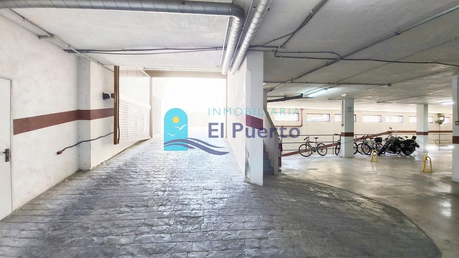 Garage te koop in Puerto de Mazarron - € 12.000 (Ref: 9949881)