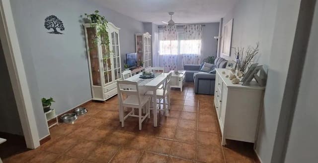 3 slaapkamer Flat te koop in El Medano, Granadilla de Abona met garage - € 349.000 (Ref: 9420104)