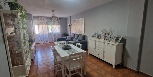 3 slaapkamer Flat te koop in El Medano, Granadilla de Abona met garage - € 349.000 (Ref: 9420104)