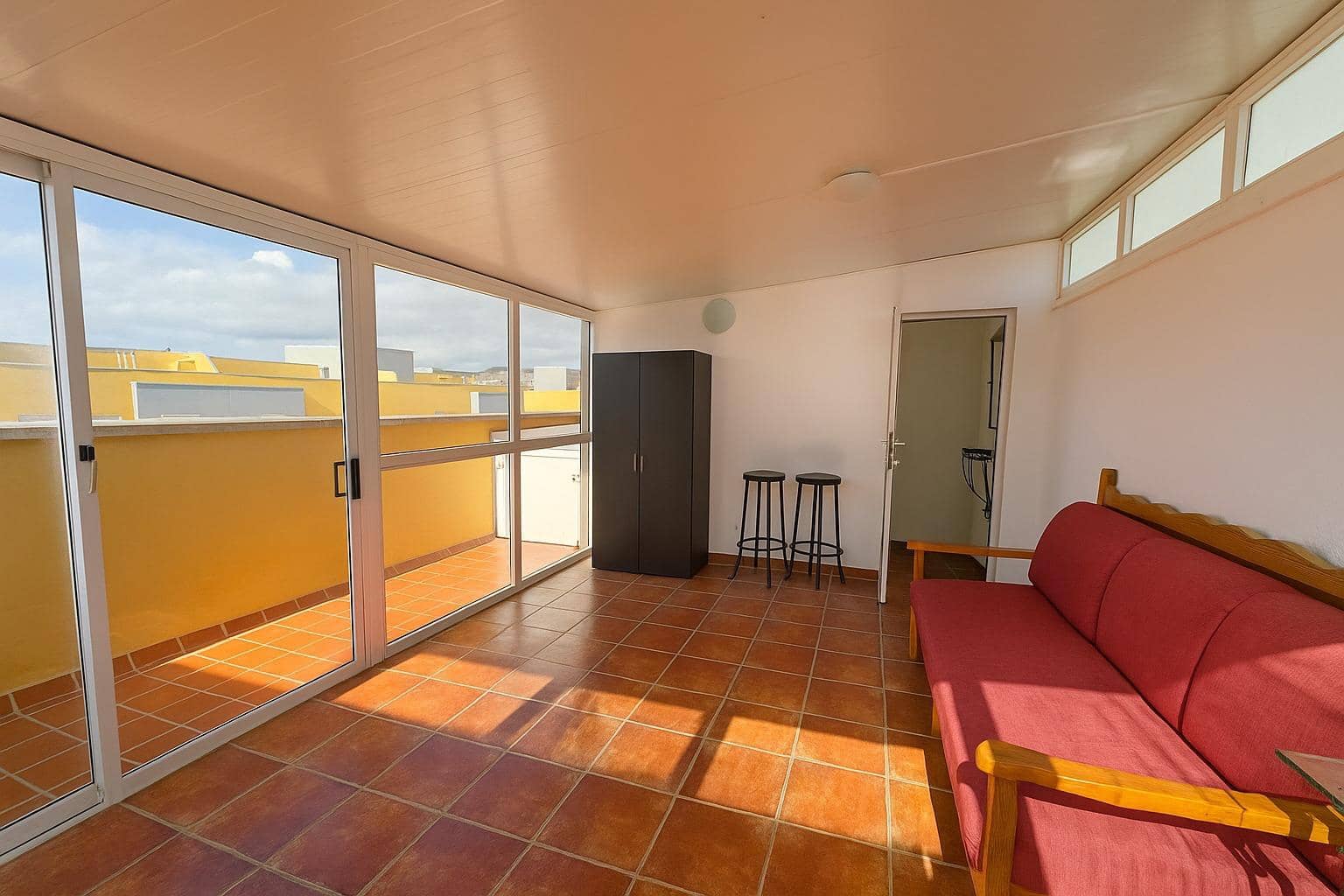 2 sypialnia Apartament na sprzedaż w El Medano z basenem - 315 000 € (Ref: 9420106)