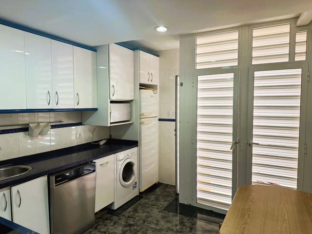 2 sypialnia Apartament na sprzedaż w El Medano, Granadilla de Abona z basenem - 315 000 € (Ref: 9420106)