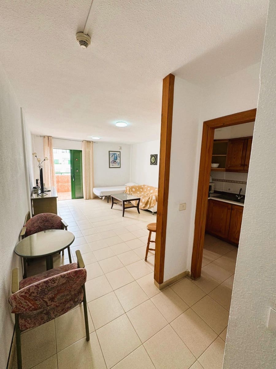 1 bedroom Flat for sale in Arona with pool - € 170,000 (Ref: 9420112)