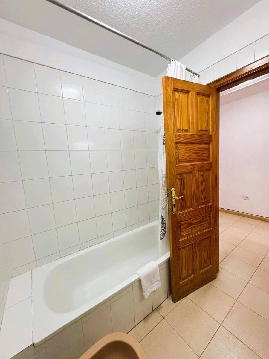 1 bedroom Flat for sale in Arona with pool - € 170,000 (Ref: 9420112)