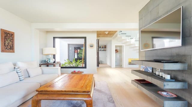 5 soverom Villa til salgs i El Madroñal, Adeje med svømmebasseng - € 2 730 000 (Ref: 9420116)