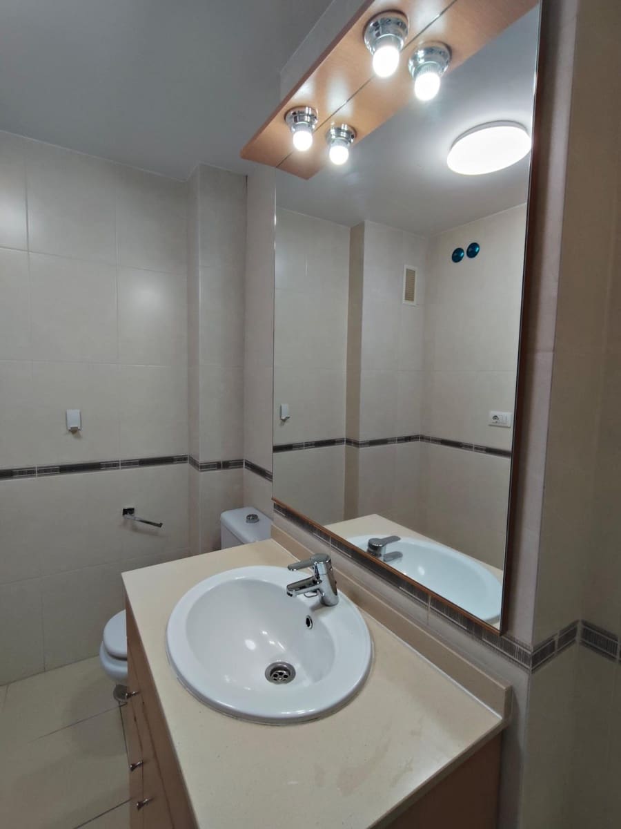 2 sovrum Lägenhet att hyra i Guargacho med garage - 900 € (Ref: 9476235)