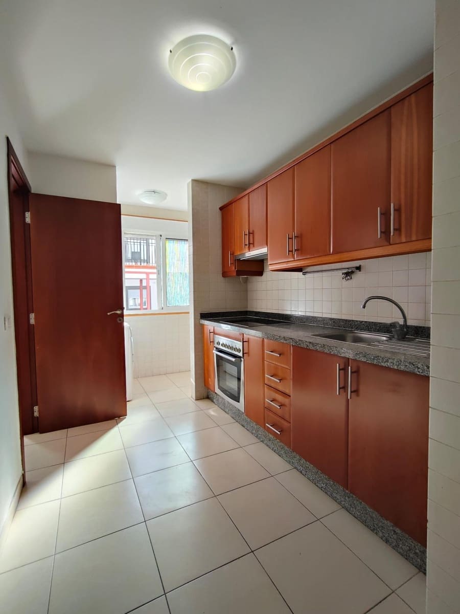 2 sovrum Lägenhet att hyra i Guargacho med garage - 900 € (Ref: 9476235)