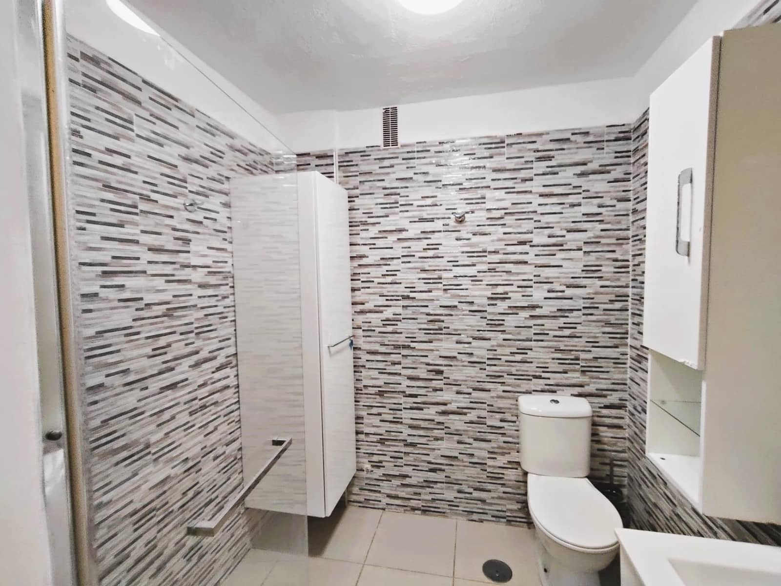 2 Zimmer Wohnung zu verkaufen in Costa del Silencio mit Pool - 190.000 € (Ref: 9502592)