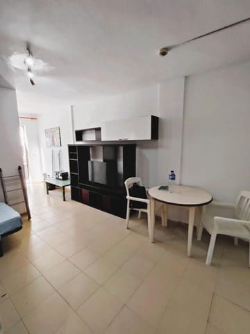 2 slaapkamer Flat te koop in Costa del Silencio, Arona met zwembad - € 190.000 (Ref: 9502592)