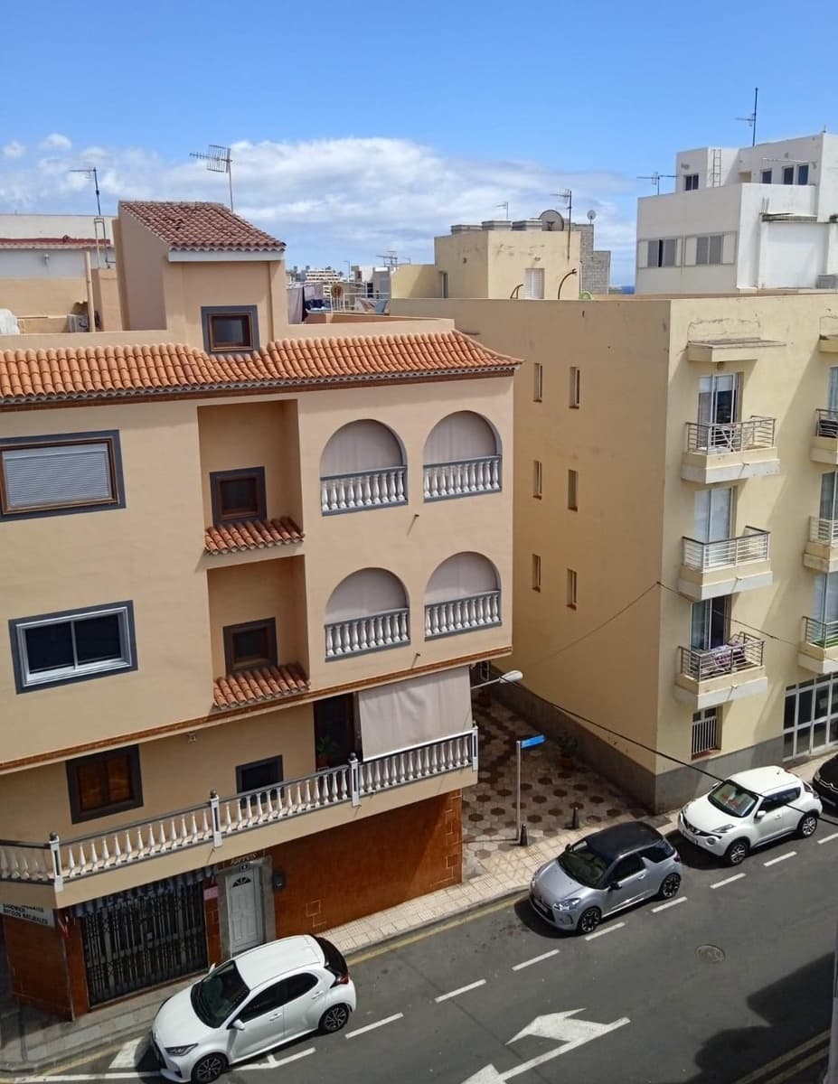 1 makuuhuone Asunto vuokrattavana paikassa Arona - 780 € (Ref: 9509196)