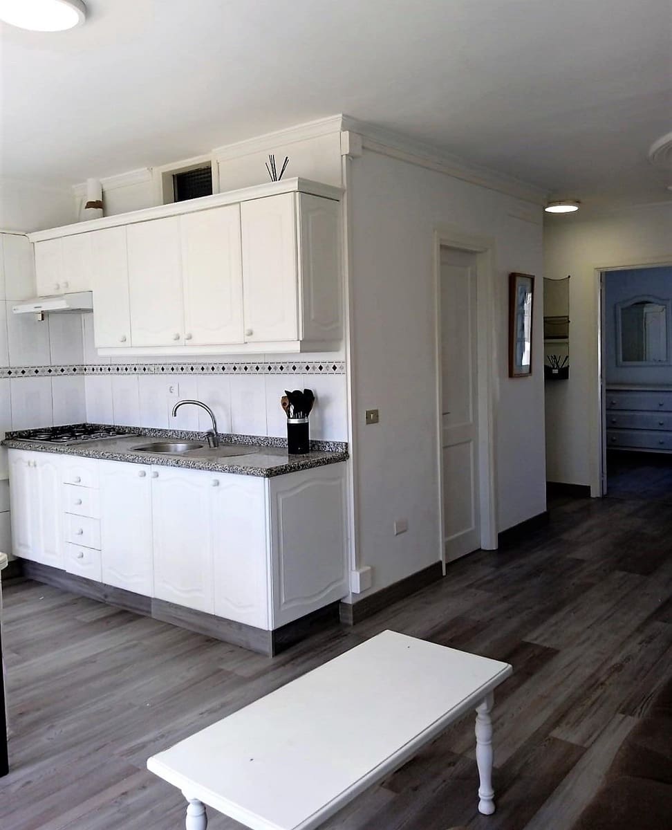 1 makuuhuone Asunto vuokrattavana paikassa Arona - 780 € (Ref: 9509196)