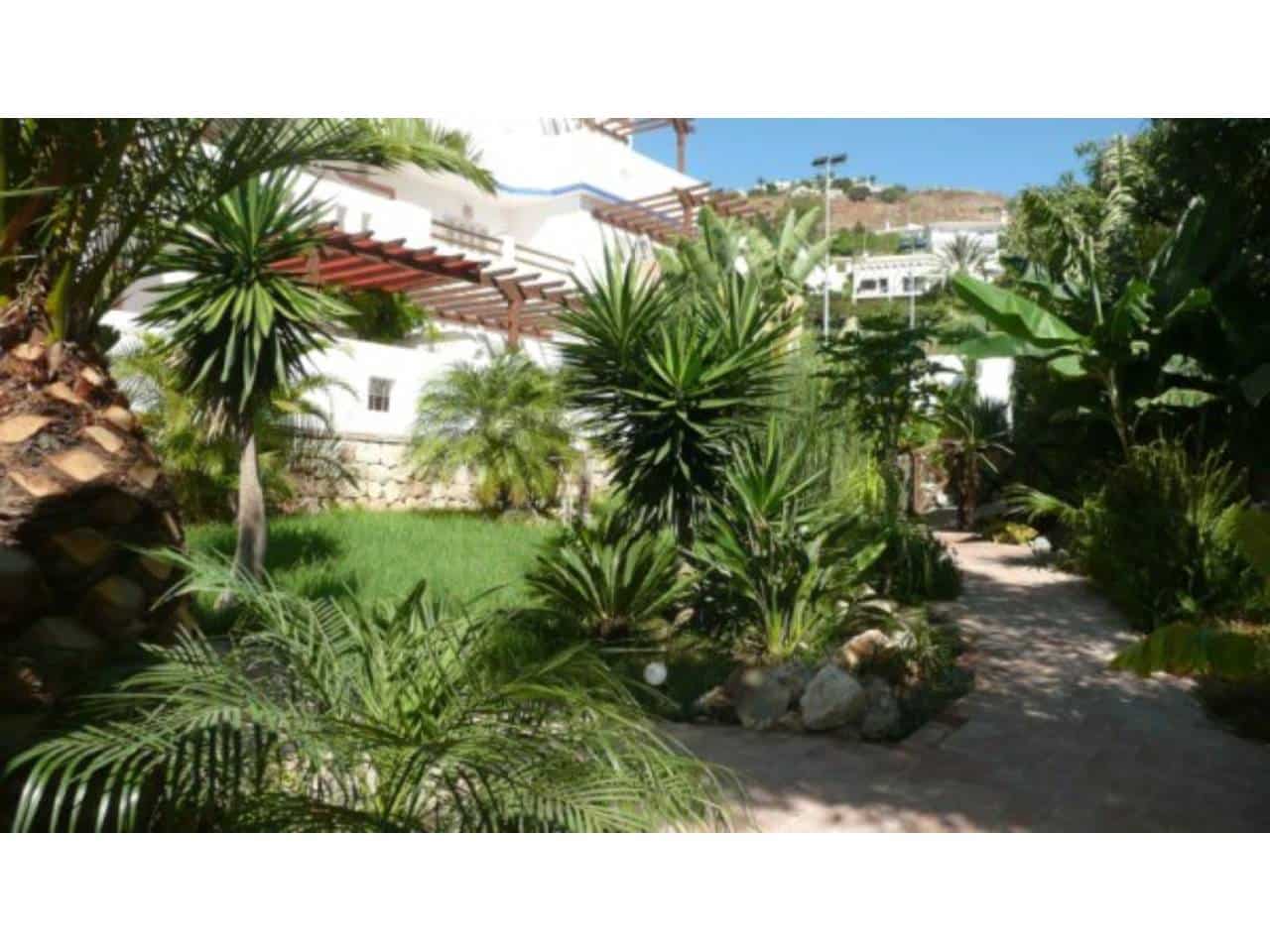   1 soveværelse   ferieLejlighed i Cotobro   med   swimmingpool  garage  - € 450 (Ref: 1835967)