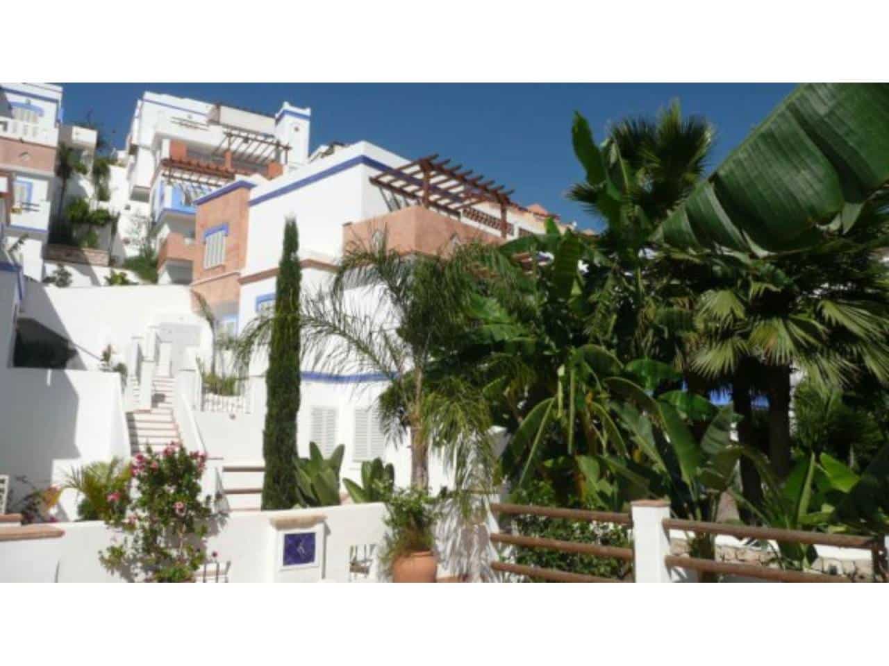   1 soveværelse   ferieLejlighed i Cotobro   med   swimmingpool  garage  - € 450 (Ref: 1835967)