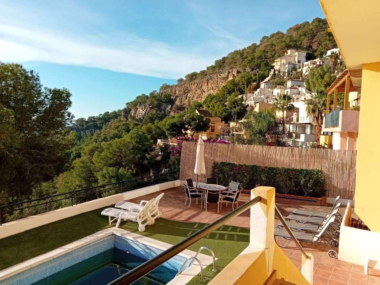 Pareado de 3 habitaciones en Almuñécar en alquiler vacacional con piscina - 1.500 € (Ref: 1835981)