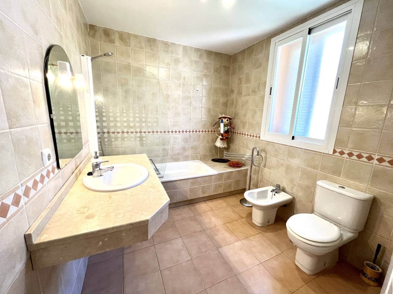 Pareado de 3 habitaciones en Almuñécar en alquiler vacacional con piscina - 1.500 € (Ref: 1835981)