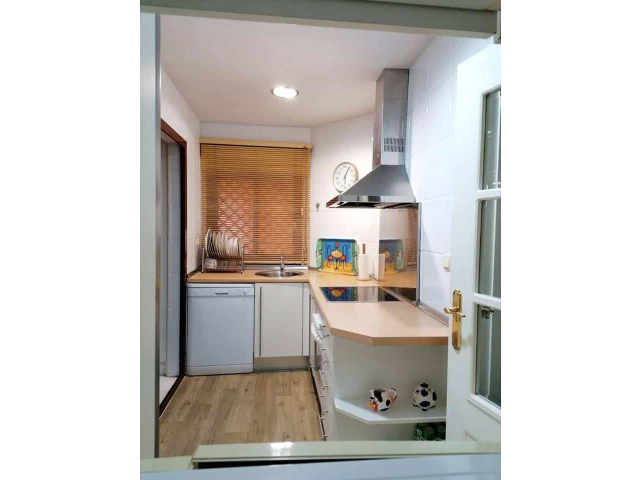 2 slaapkamer Appartement te huur in Motril met zwembad garage - € 4.000 (Ref: 1835988)