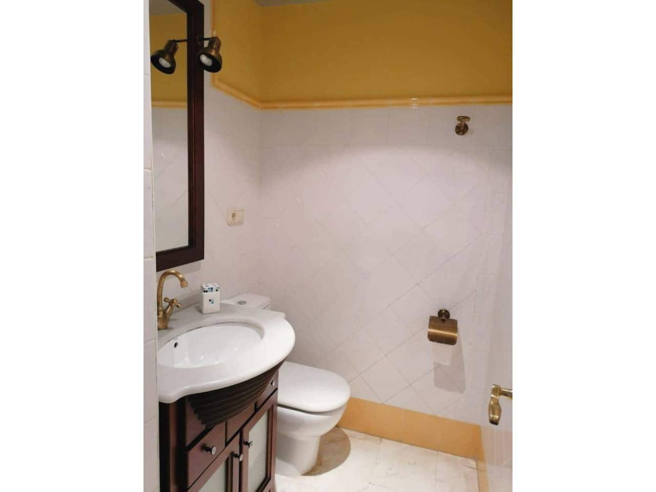 2 slaapkamer Appartement te huur in Motril met zwembad garage - € 4.000 (Ref: 1835988)