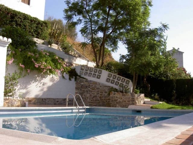 3 bedroom Villa for holiday rental in Almuñécar with pool garage - € 1,500 (Ref: 6912989)