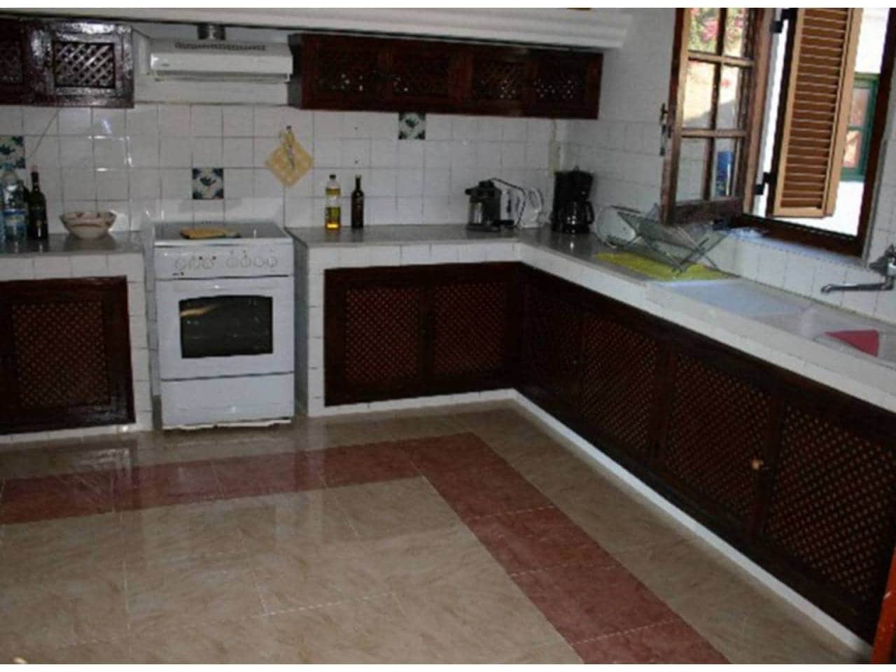 3 sypialnia Willa na kwatery wakacyjne w Almunecar z basenem garażem - 1 500 € (Ref: 6912989)