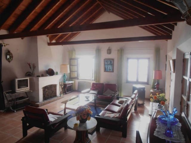 3 bedroom Villa for holiday rental in Almuñécar with pool garage - € 1,500 (Ref: 6912989)