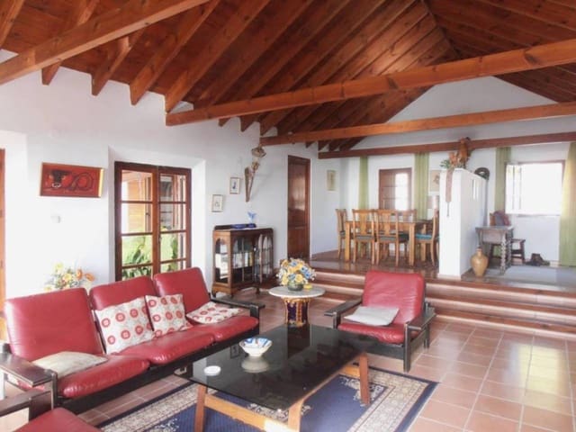 3 bedroom Villa for holiday rental in Almuñécar with pool garage - € 1,500 (Ref: 6912989)