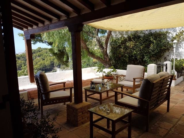 3 bedroom Villa for holiday rental in Almuñécar with pool garage - € 1,500 (Ref: 6912989)