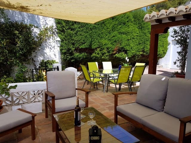 3 bedroom Villa for holiday rental in Almuñécar with pool garage - € 1,500 (Ref: 6912989)