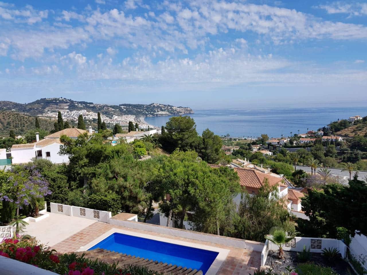 3 sypialnia Willa na kwatery wakacyjne w Almunecar z basenem garażem - 1 500 € (Ref: 6912989)