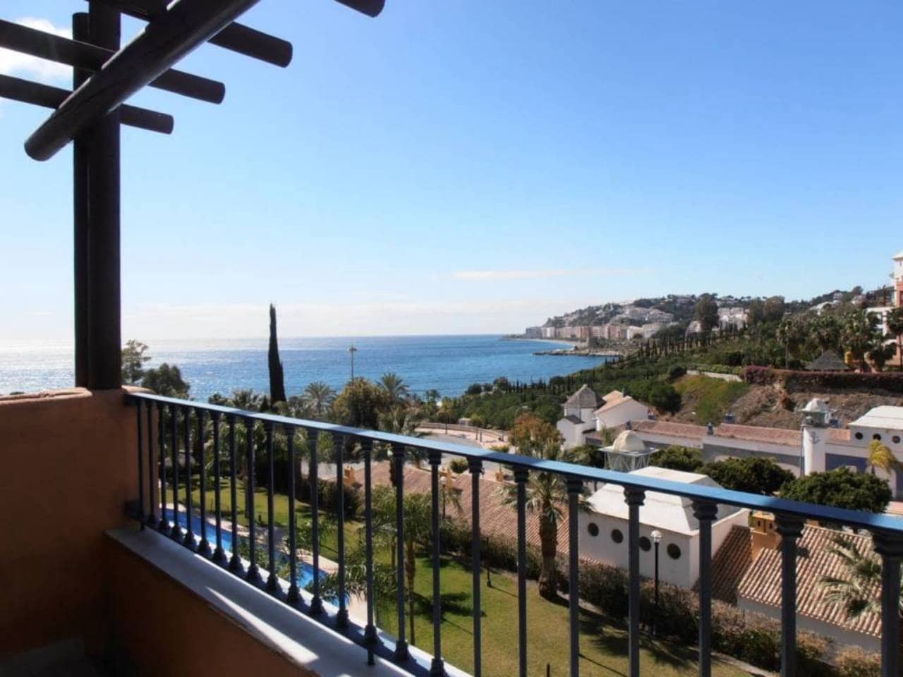 2 soveværelse Lejlighed til leje i Almunecar med swimmingpool garage - € 850 (Ref: 6912992)