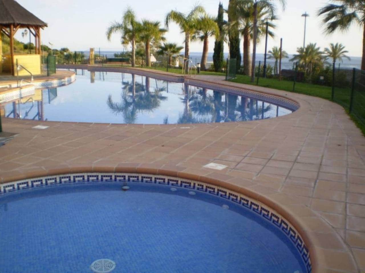 2 soveværelse Lejlighed til leje i Almunecar med swimmingpool garage - € 850 (Ref: 6912992)