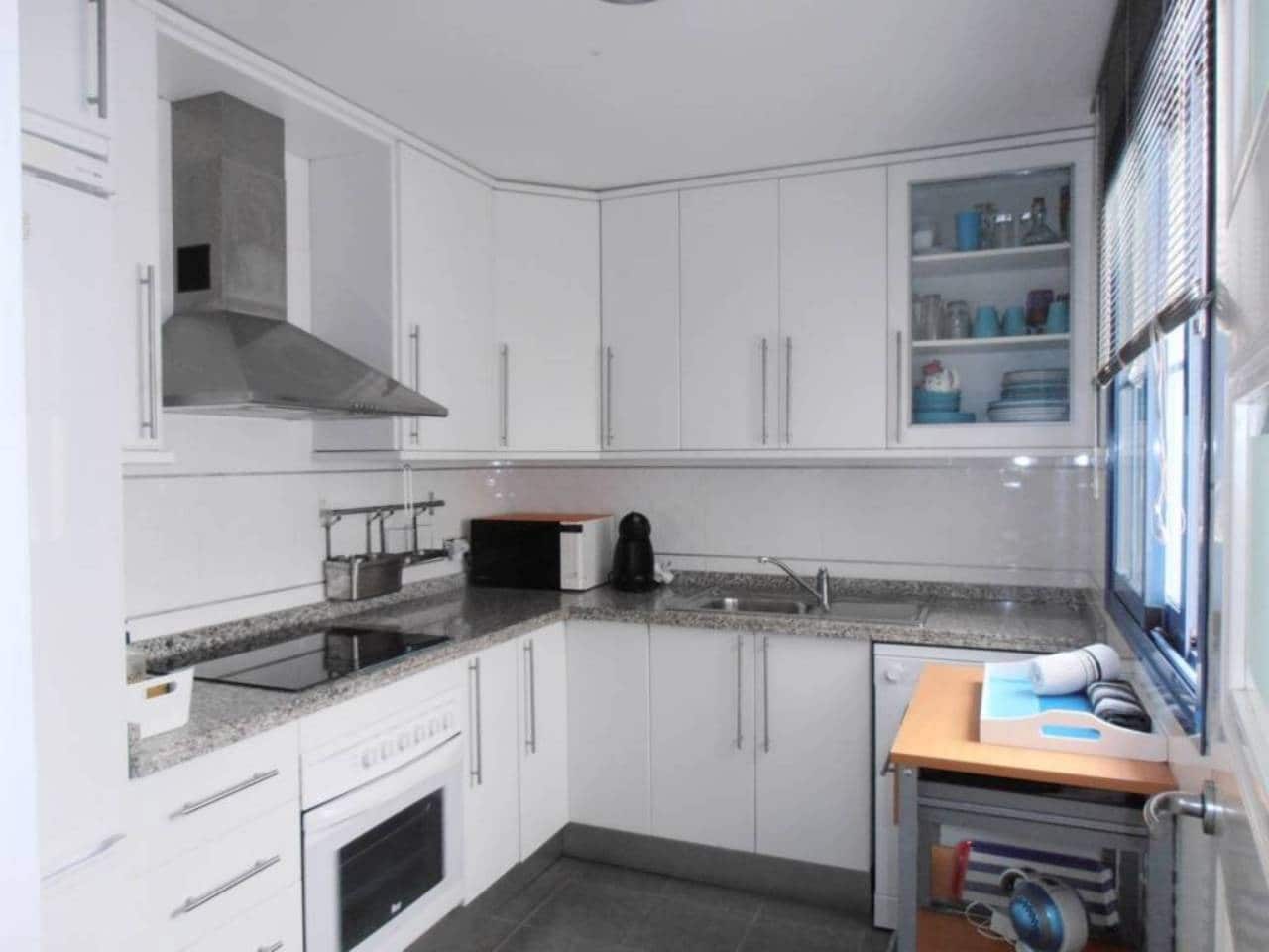 2 soveværelse Lejlighed til leje i Almunecar med swimmingpool garage - € 850 (Ref: 6912992)