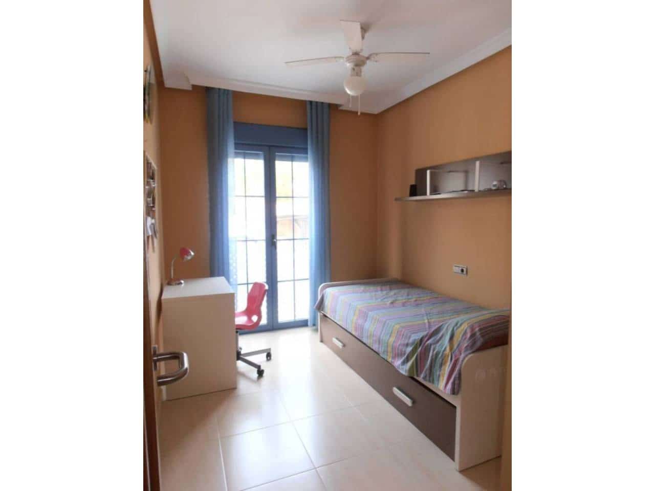 3 soveværelse Lejlighed til leje i Almunecar med swimmingpool garage - € 1.000 (Ref: 6912993)